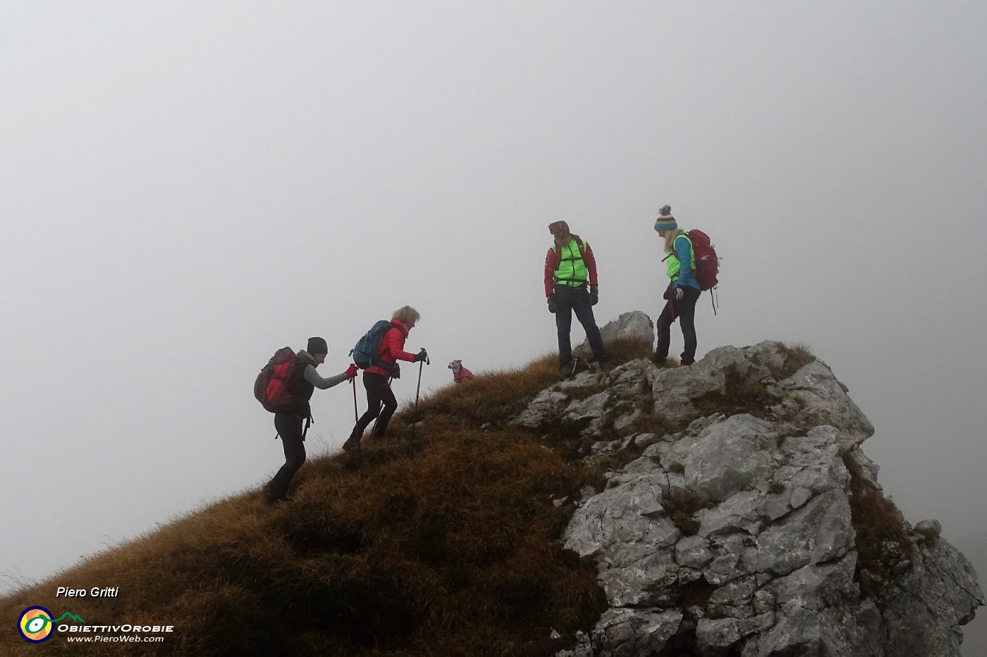 46 Sul cocuzzolo della montagna ....JPG